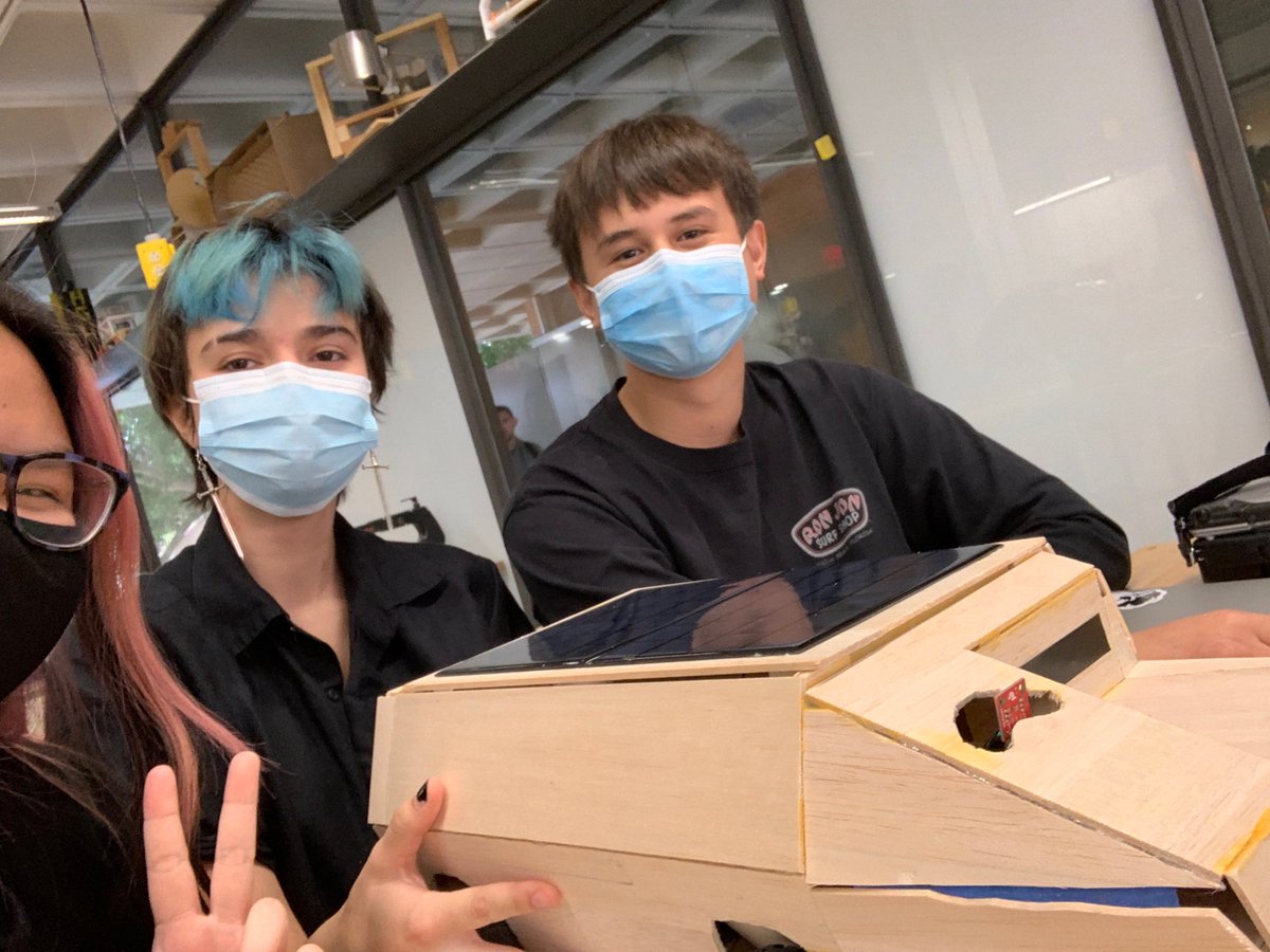 hamzasteam's tweet photo. happy demo day 🤪 -mia 🕹 #goalz #engineering #team8 #girlboss #marniewongsupremacy #fse100sparkyville #asufultonengineering #team8secscc1 #solarpowered #valarie #christian #mia #stembosses #glue #hamza #killingit #demoday https://t.co/JUXzh1RNwu