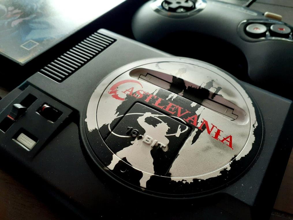 theWellRedMage's tweet photo. ✨This week's treasure trove✨

Custom modded Sega Genesis mini inspired by Castlevania stuffed with games (DC, 32X, CD, GG, Gen/MD) using an exterior flash drive, comes w/ 2 controllers plus Demons of Asteborg MD cart by Neofid!

More pics + info below

💙Tag a Genesis/MD fan💙 https://t.co/mWVbUirzLC