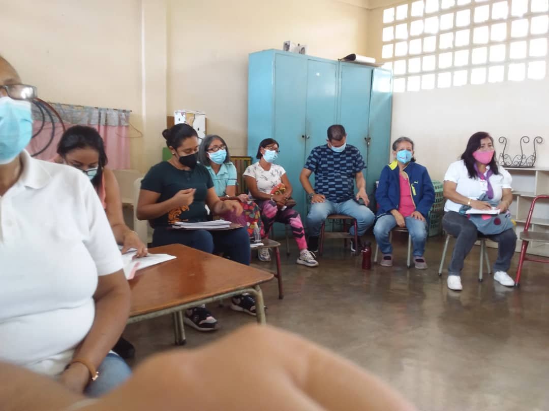 somos_parroquia's tweet photo. Brigadistas del movimiento Somos Venezuela de la combativa Parroquia Unión participaron en la instalación de la mesa para la Ruta de Protección Escolar del circuito Educativo  "Helegido Sibada Comandante Magoya" En la U. E Ezequiel Zamora de la comunidad Santos Luzardo https://t.co/WxXciPn3Iv