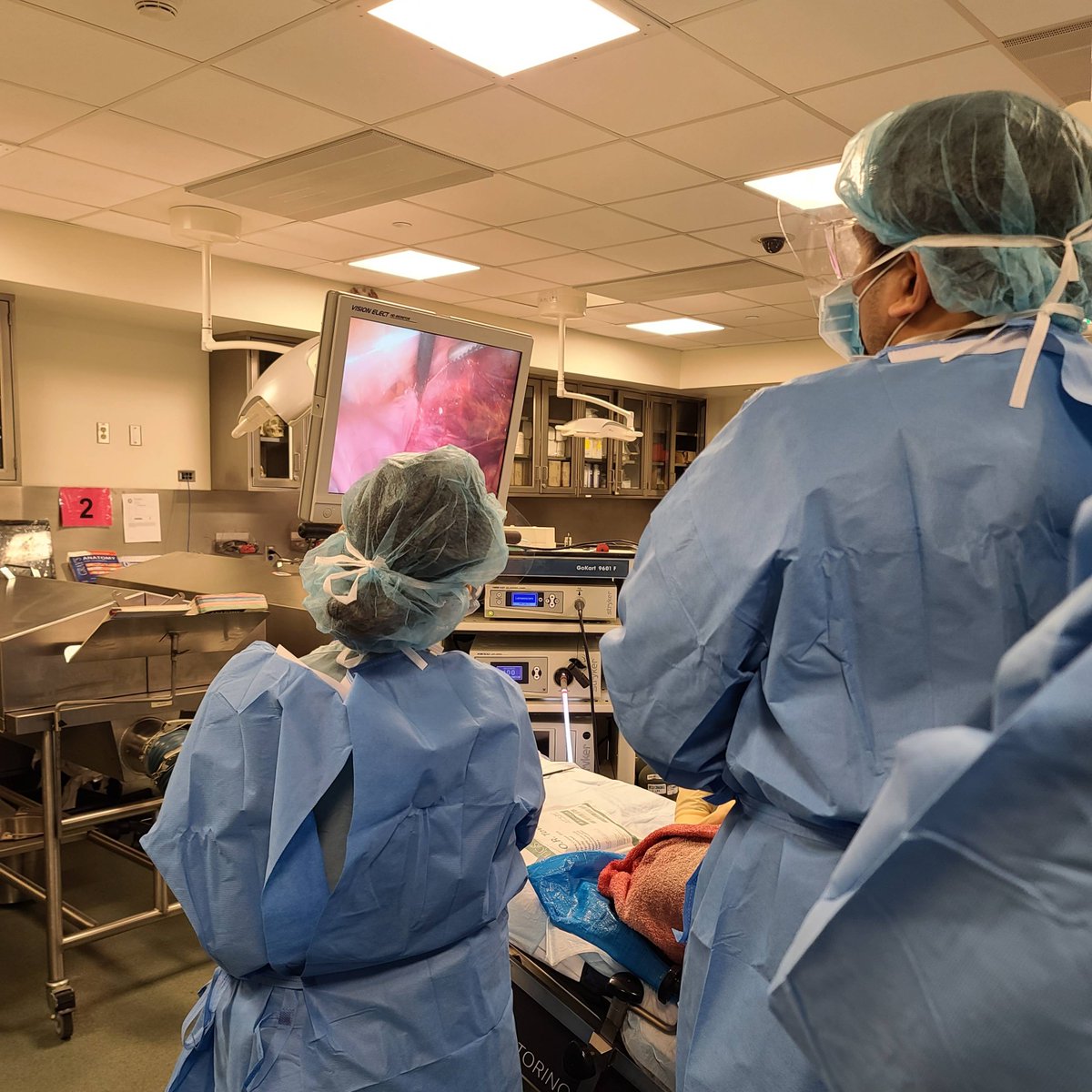 Dr. Handler and I teach <a href="/UCRSoM/">UCR School of Medicine</a> students how to safely perform #laparoscopic #hysterectomy on a cadaver #MedEd <a href="/UCRHealth/">UCR Health | Bringing Health Home</a> <a href="/SHandlerMD/">Stephanie Handler, MD</a>