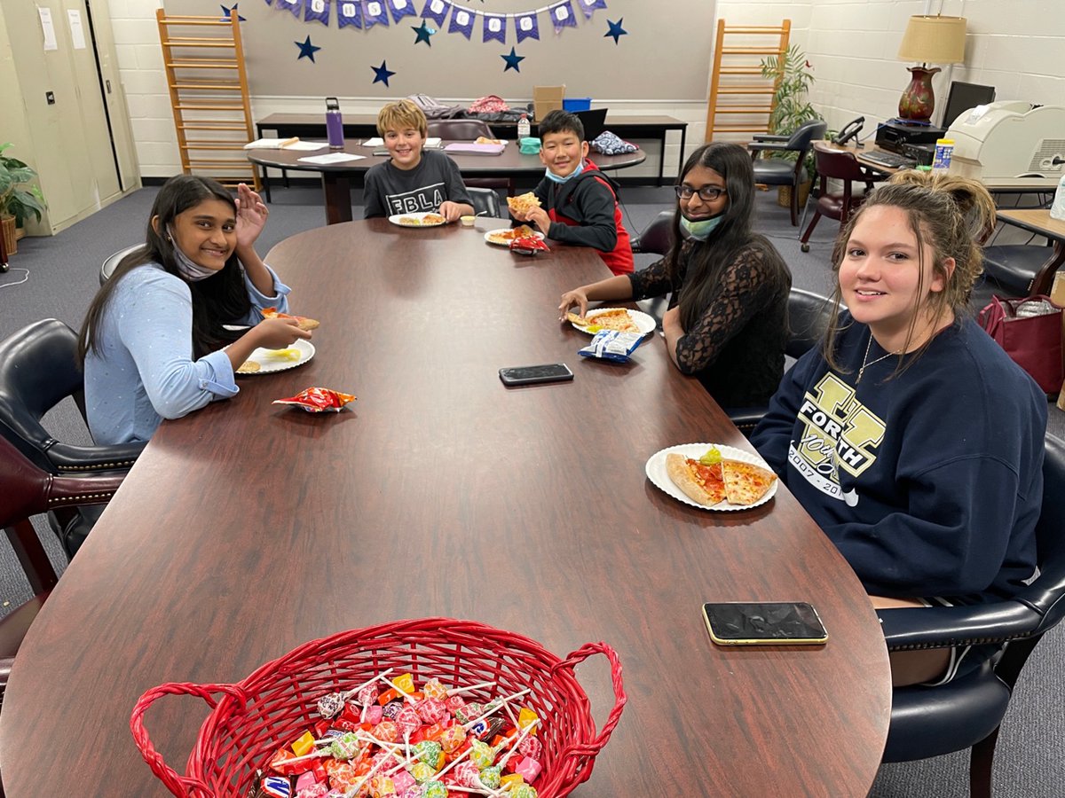 FblaOcms's tweet photo. OCMS FBLA leaders had a great day participating in the Georgia FBLA Virtual Fall Leadership Conference.  Students learned about leadership, prepared for upcoming competitions, and networked with other FBLA members. @OconeeCountyMS @OCS_CTAE @georgiafbla https://t.co/0NVxWy5L5n