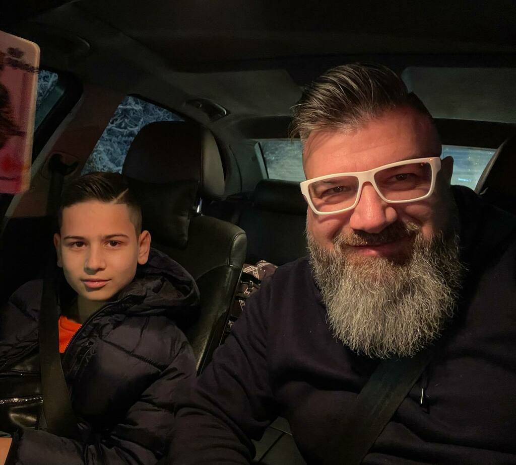 ludmil's tweet photo. #Barber time 🧔🏻👶🏻👀
.
.
.
#thebeardedway #beardedmuscle #beardbrothers #beardbrand #fatherandson #beardedlife #beardcrew #beardsofig #beardmonsters #beardbalm #noshave #fatherson #lovebeards #beardmovement #staybearded #bulgaria #българия #ig_bulgari… https://t.co/C3lQYBWFqs https://t.co/d6IY2b48fz