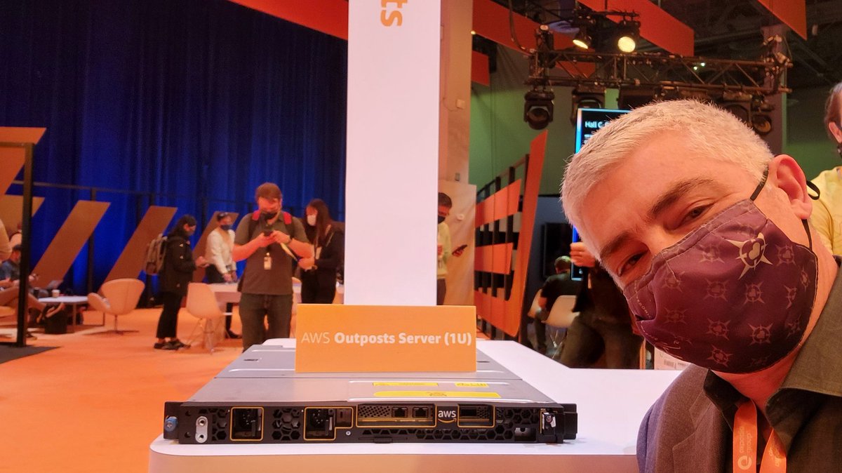 jeffbarr's tweet image. Here&apos;s my selfie with the new AWS Outposts Servers #AWSOutposts #AWSPromotion . Where&apos;s yours?