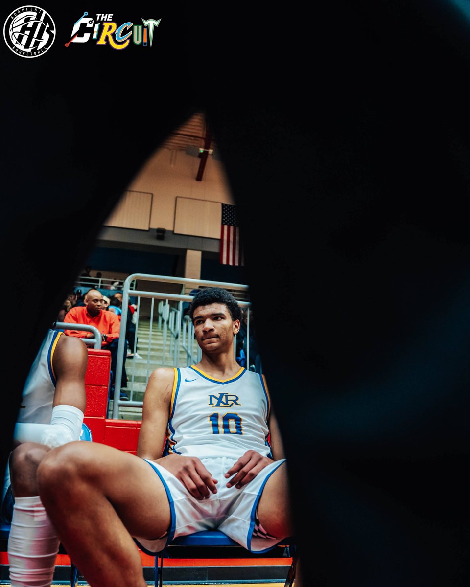 HSCircuit's tweet photo. Kel'el Ware // North Little Rock (AR)

colossus - noun
[definition]
1. a person of enormous importance or ability
2. a person that is abnormally large and powerful

@KelelWare ✖️ @HoopfestB

#ThanksgivingHoopfest 🦃 #PhotoFolder 📂

📸 via @CrtvDawson https://t.co/4IMh75zBpE