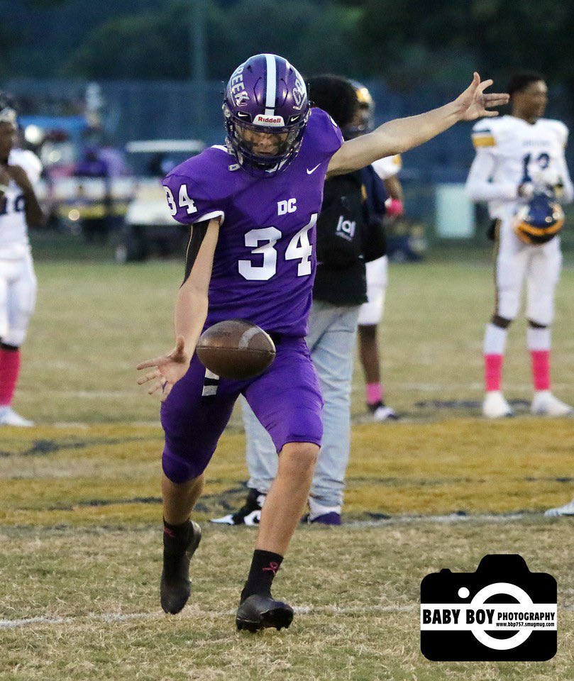 DillyHolbach's tweet photo. Blessed to be named the 1st team punter for Virginia’s 4a Region. Hard to believe it hasn’t even been a year since I started this journey. Congrats @Moana_gibson as well for 2nd team kicker. #creekset https://t.co/SGbeNV2kp1