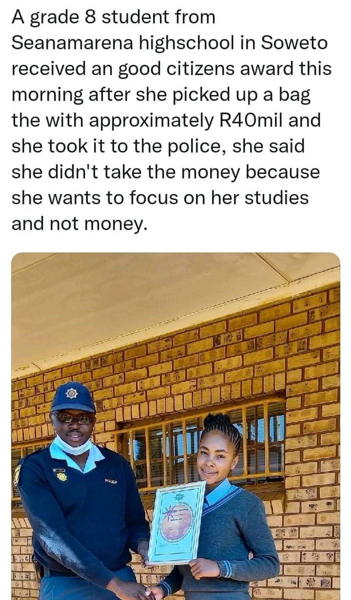 ftl_sa's tweet photo. God will repay you, Oksalayo my sister the country will never forgive you for such fuckerie😤😤😤😤. #R40million https://t.co/IkIjeqYw7H