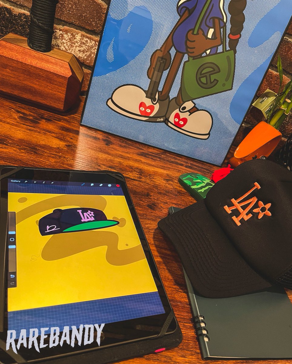 RAREBANDY's tweet photo. One of my favorite hats included in the 10k Generative Project. It uhmmmm… it’s a crown that just hits home! Should we do snap backs? #WelcomeToBandyland #WeTheRare #NFTS #NFTcommunity https://t.co/QdXeqAXBfV