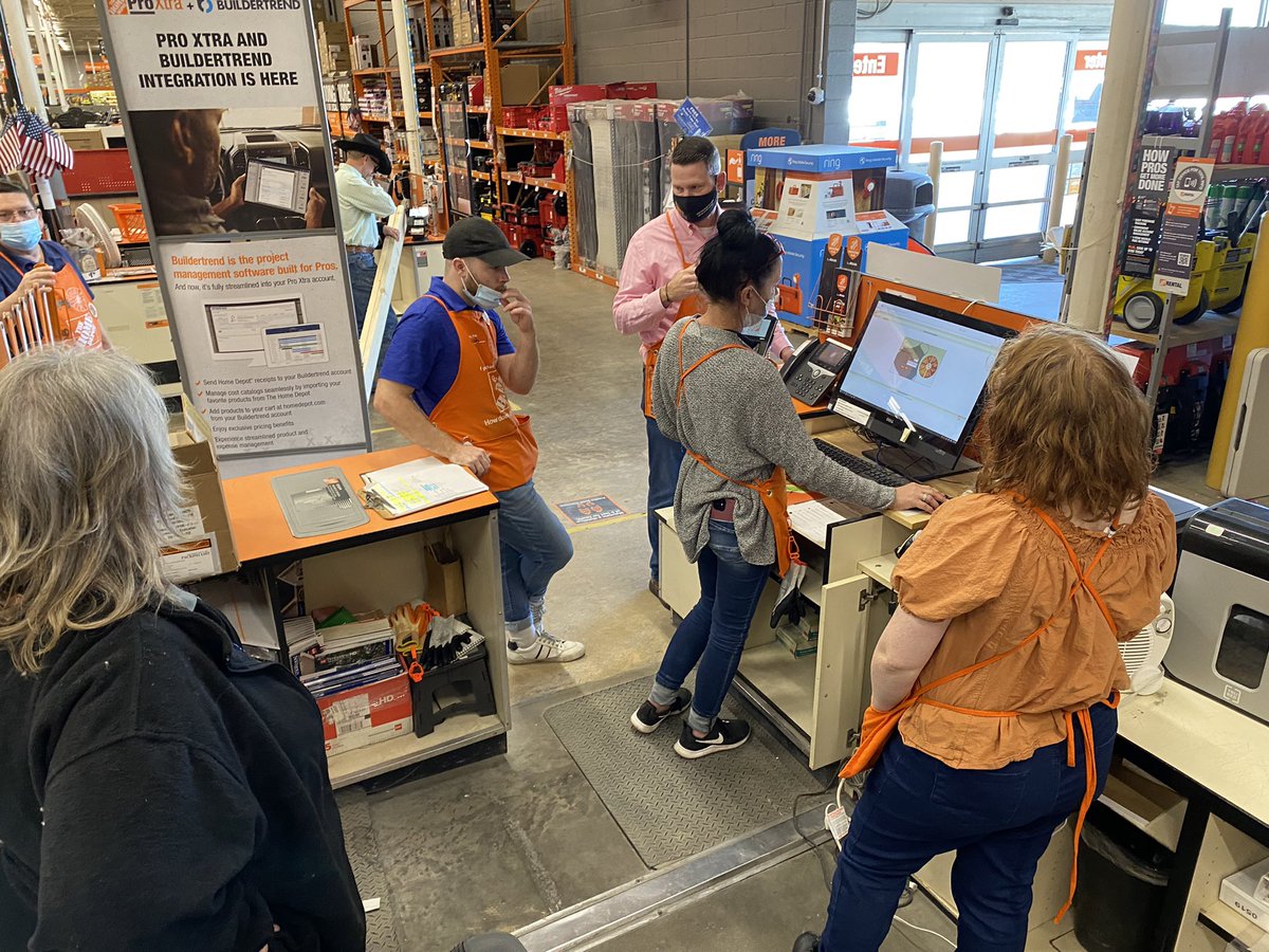 JamesForsyth_HD's tweet photo. Droppin’ Credit like it’s hot! Awesome time spent with Patrick this afternoon learning HD Commercial Credit! @FerdiMongo @JackieWoodR @SMaurice2 @shinelike5one9 #credit #homedepot #pro #proxtra #shinelike5one9 https://t.co/lKc8dRE00e