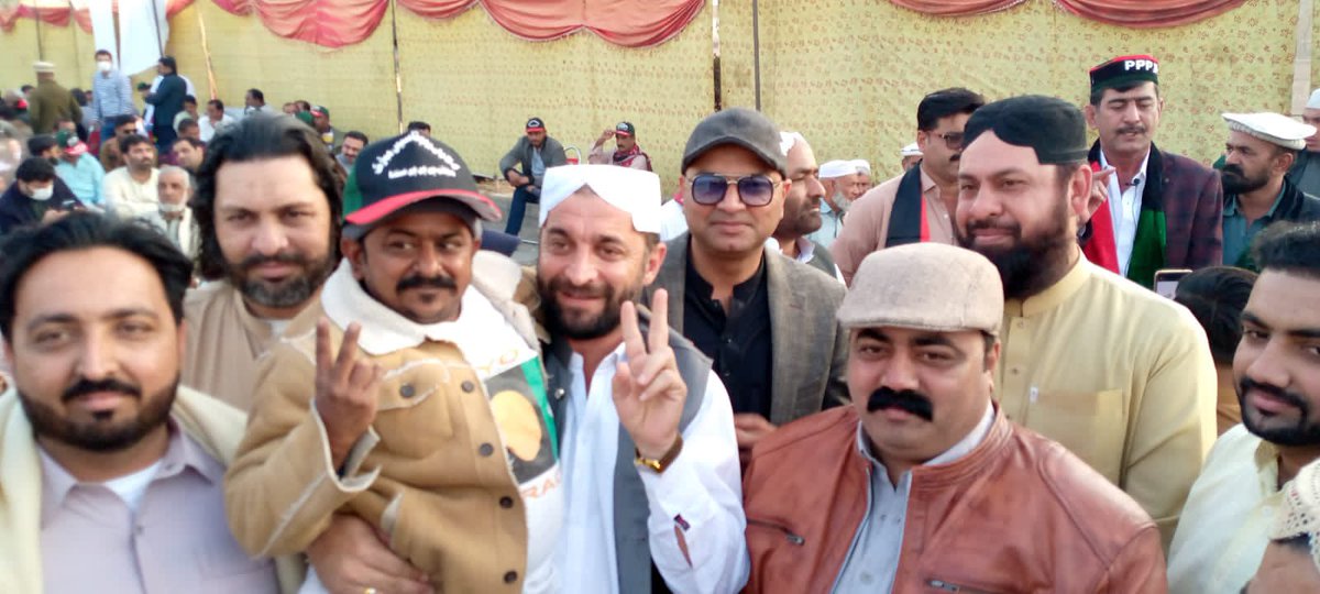 FaisalMoosa92's tweet photo. #ہم_پاکستان_پیپلزپارٹی_ہیں
پاکستان پیپلز پارٹی پی ایس 115 کے جنرل سیکرٹری آصف موسیٰ پشاور 54ویں یوم تاسیس کے جلسے میں پارٹی قیادت، رہنماؤں اور جیالوں کے ساتھ.....
#JalsaToHoga
@BBhuttoZardari @SaeedGhani1 @Liaquataskani1 @siyal_anwar https://t.co/XHhvgzP7YH