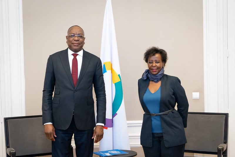 ndiayemankeur's tweet photo. Le 25/11/21 à Paris en audience avec la SG de la Francophonie Mme Louise Mushikiwabo pour échanger sur l’action de la #Minusca, la situation politique et sécuritaire en #RCA, le rôle et l’appui de l’#OIF à la stabilisation et à la tenue des élections locales de septembre 2022 https://t.co/AQqztcRDrD