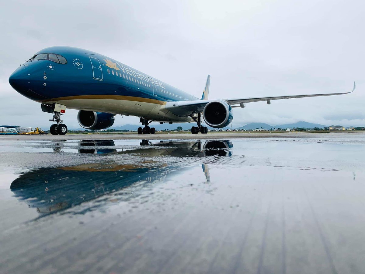 Raymond20056614's tweet photo. After rain..all clear, clean and beautiful 🛫😍 https://t.co/Q9dlqqwR0X