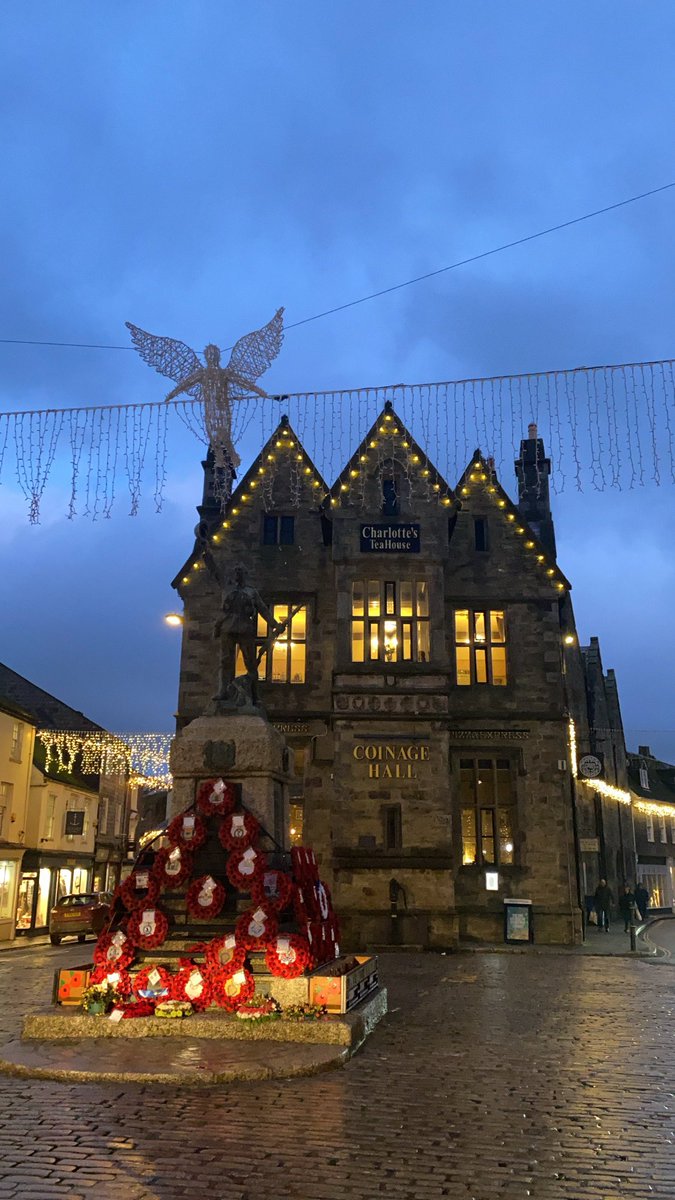 #TruroHour tweet media