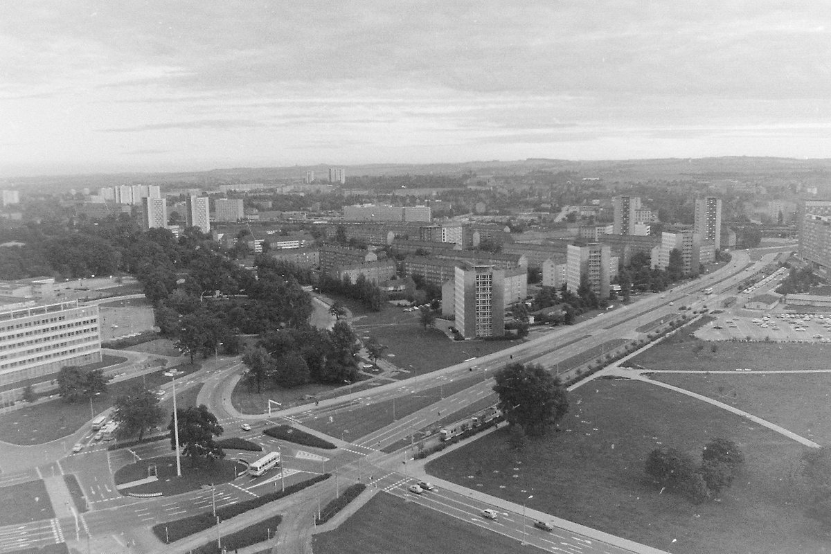 #Dresden 
Georgplatz 1975