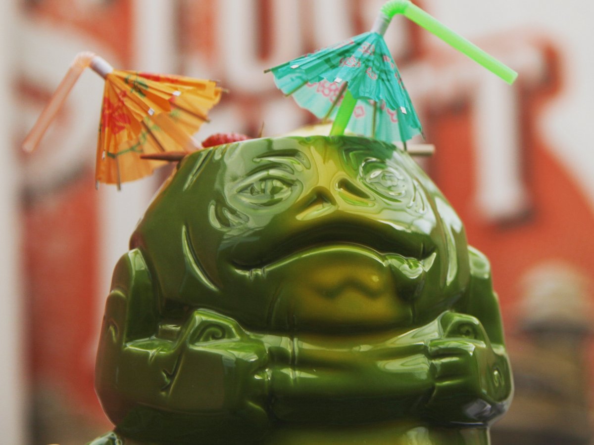 Don't miss your chance to eat a Wookie Cookie and sip an oversized old fashioned from a Jabba the Hut glass. The Force is strong (and merry) at the #BarFarFarAway pop-up at <a href="/HotelMadridMKE/">HotelMadridMke</a> dlvr.it/SDVxJy