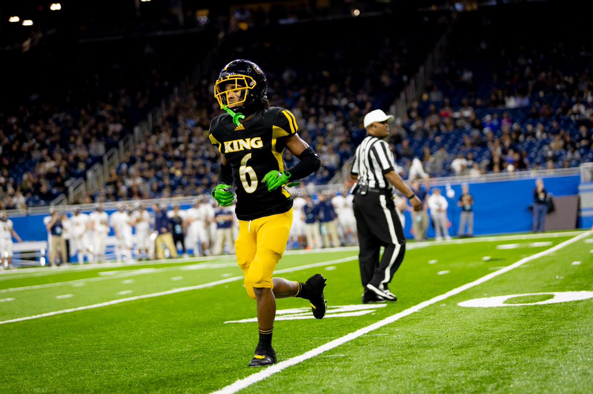 LynnWycheElJr's tweet image. Senior season highlights!#statechamps 
hudl.com/v/2GWeKt