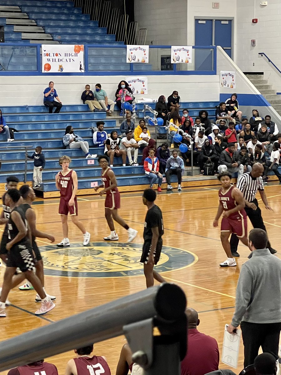 JLGrims's tweet photo. Gryphons WIN! JV boys get it done on the road at Bolton High, 37-27. #GoGryphons #SGHoops #Justis #40 ๐ https://t.co/0vhU9RmOaH