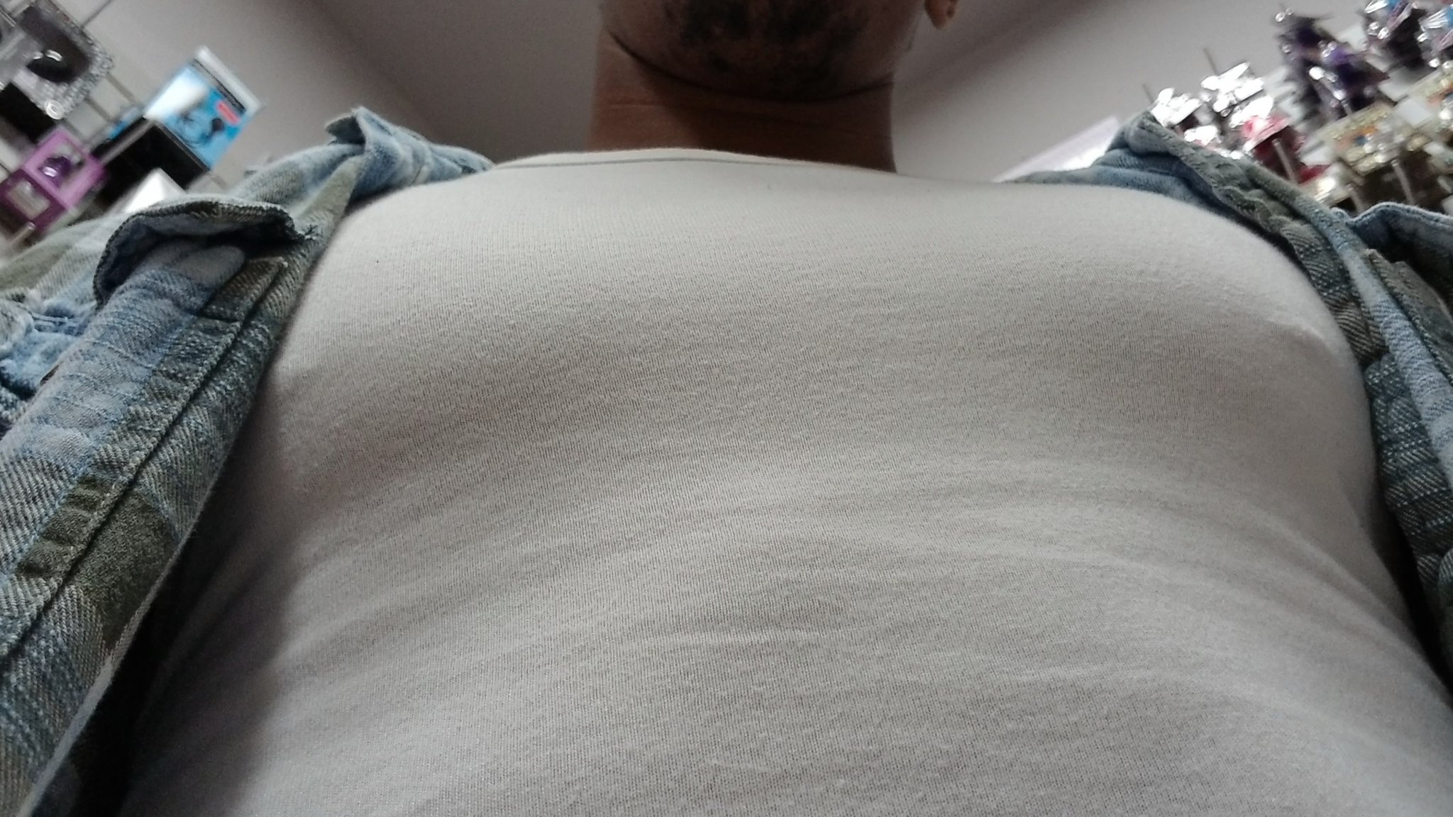 My Chest says Hi!! https://t.co/atbEHeA2Ev