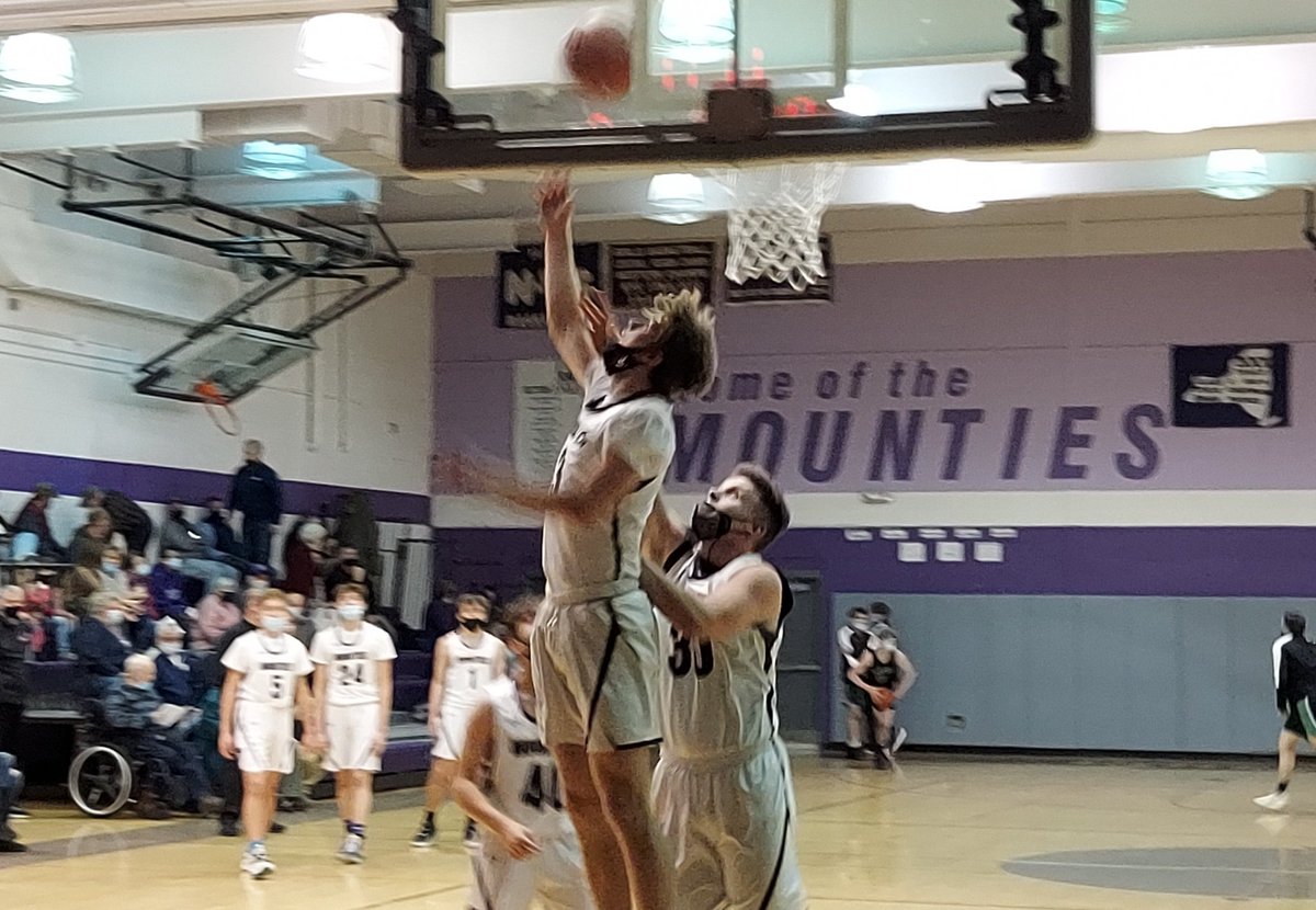 LFTimes_sports's tweet photo. Boys' Basketball
Herkimer and Little Falls warming up in Little Falls. https://t.co/tiV2E3oBQ4