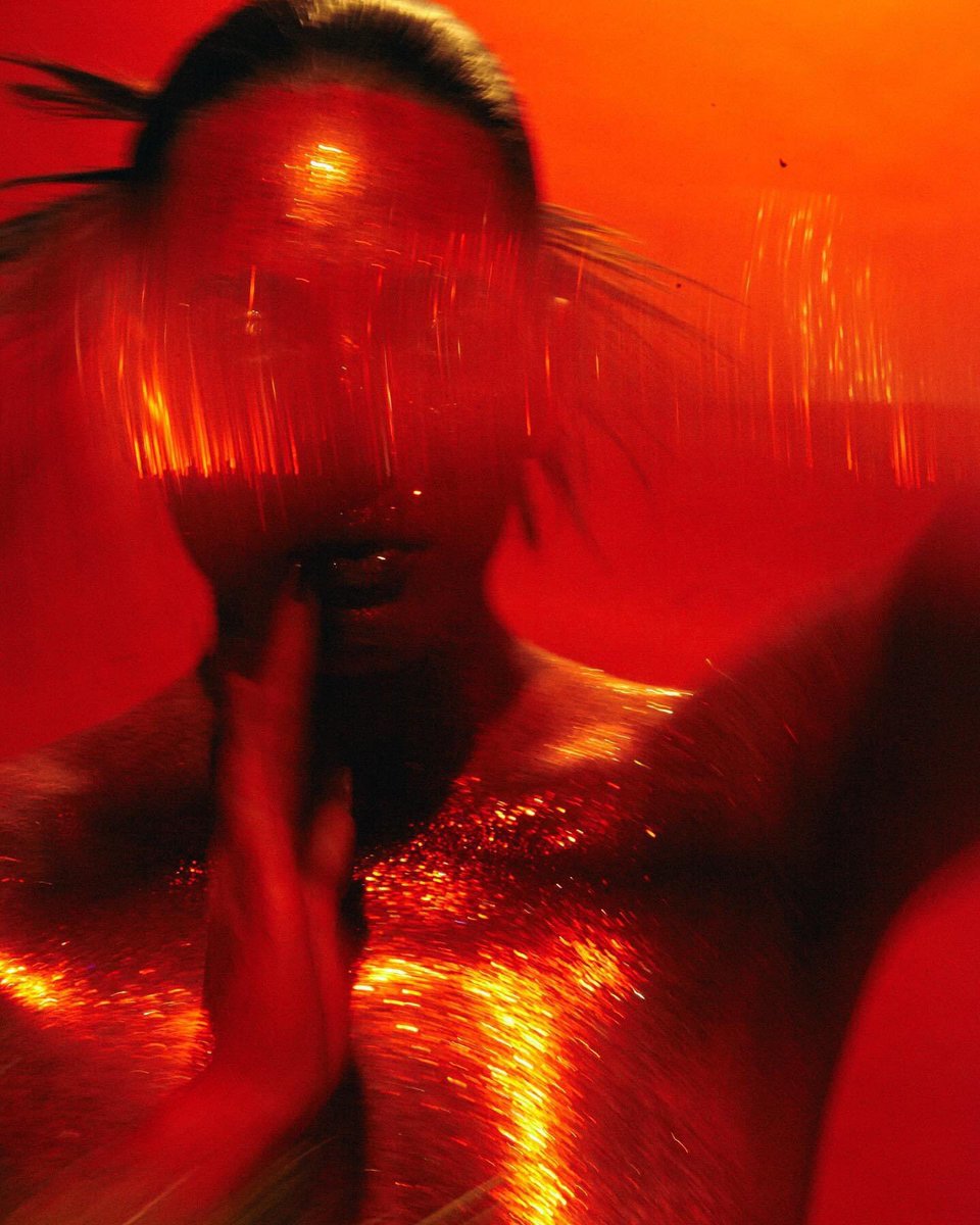 Este viernes 3 de diciembre estreno NAVIDAD CONMIGO, un single que me emociona mucho compartir con ustedes✨pueden pre guardar dando click en el link found.ee/Navidad-Conmigo 🎄

Foto: Ali Daniel Flores
Producción: Amazona PRO
Peinado y maquillaje: Alfredo Judas Sánchez