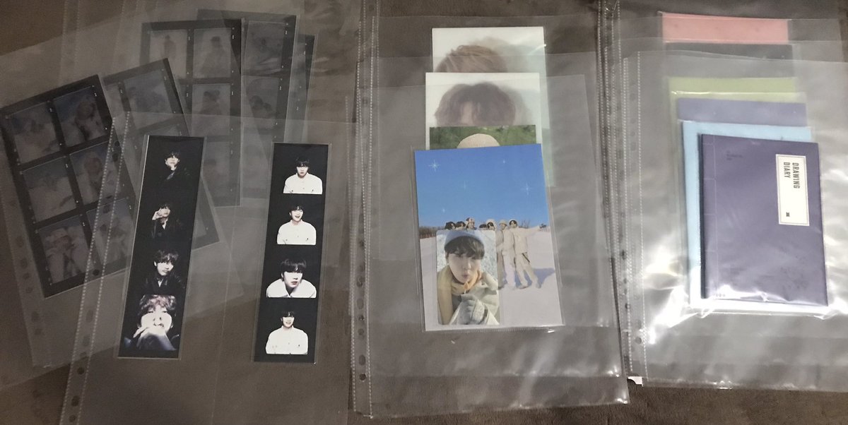 lehnascimento98's tweet image. Feedback positivo para @dimplestore_. Muitas das folhas couberam os itens direitinho, algumas eu tiver que dobrar a sleeve mas acabaram entrando perfeitamente. Só falta ver se vão caber no binder que ainda não chegou 🥺😂. Obrigada pela venda e atenção na dm ❤️❤️