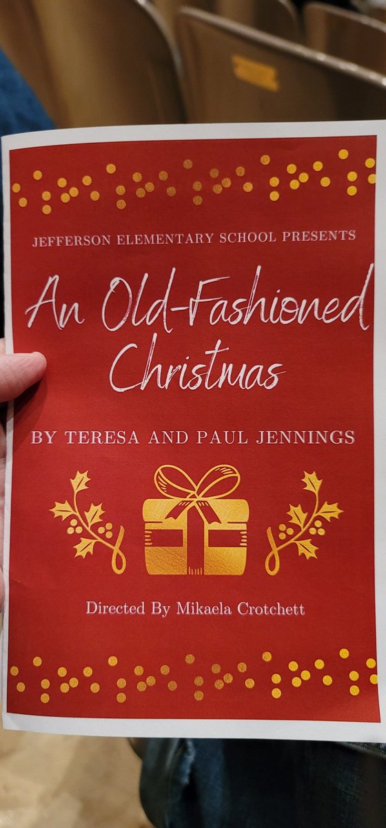CrotchettTara's tweet photo. 1st Concert directed by Mikaela Crotchett!!!
Yeah!!! 
@IolaKan 
@the1styearteacher 
@SHSchools https://t.co/0qxqjpE9P2