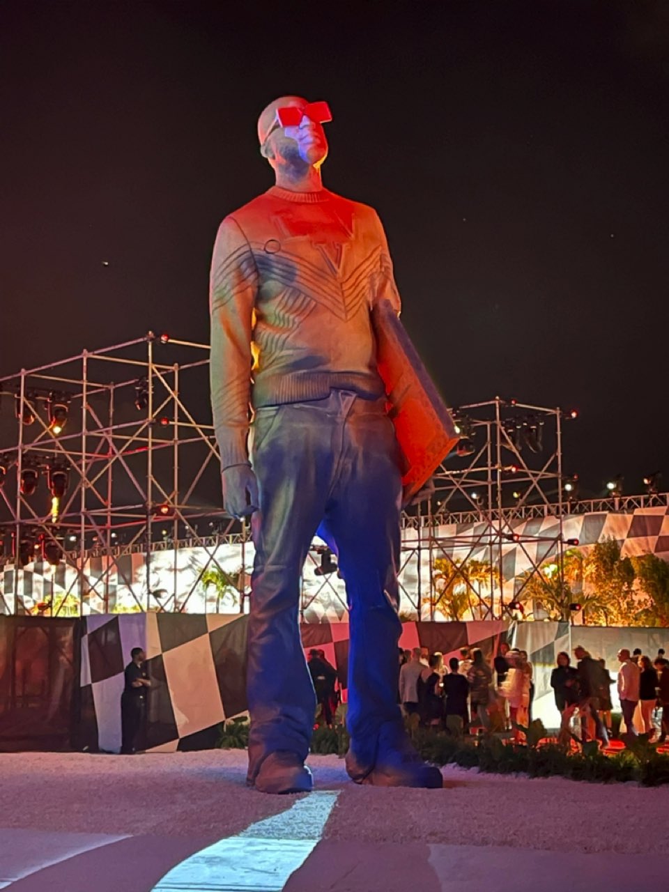The three story tall Virgil Abloh statue created by Louis Vuitton