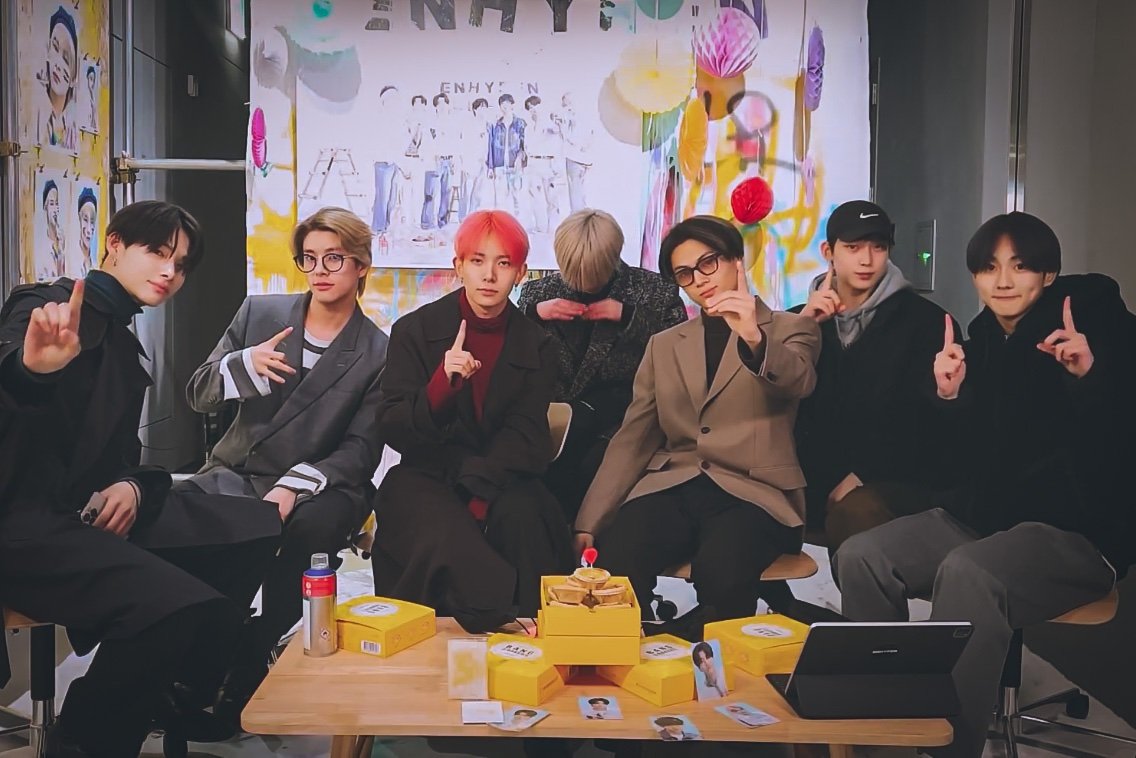 ENGENEforOT7's tweet photo. a year with the babies!! 🥺❤️🤗
@enhypen_members #ENHYPEN https://t.co/BIOJIasdK0