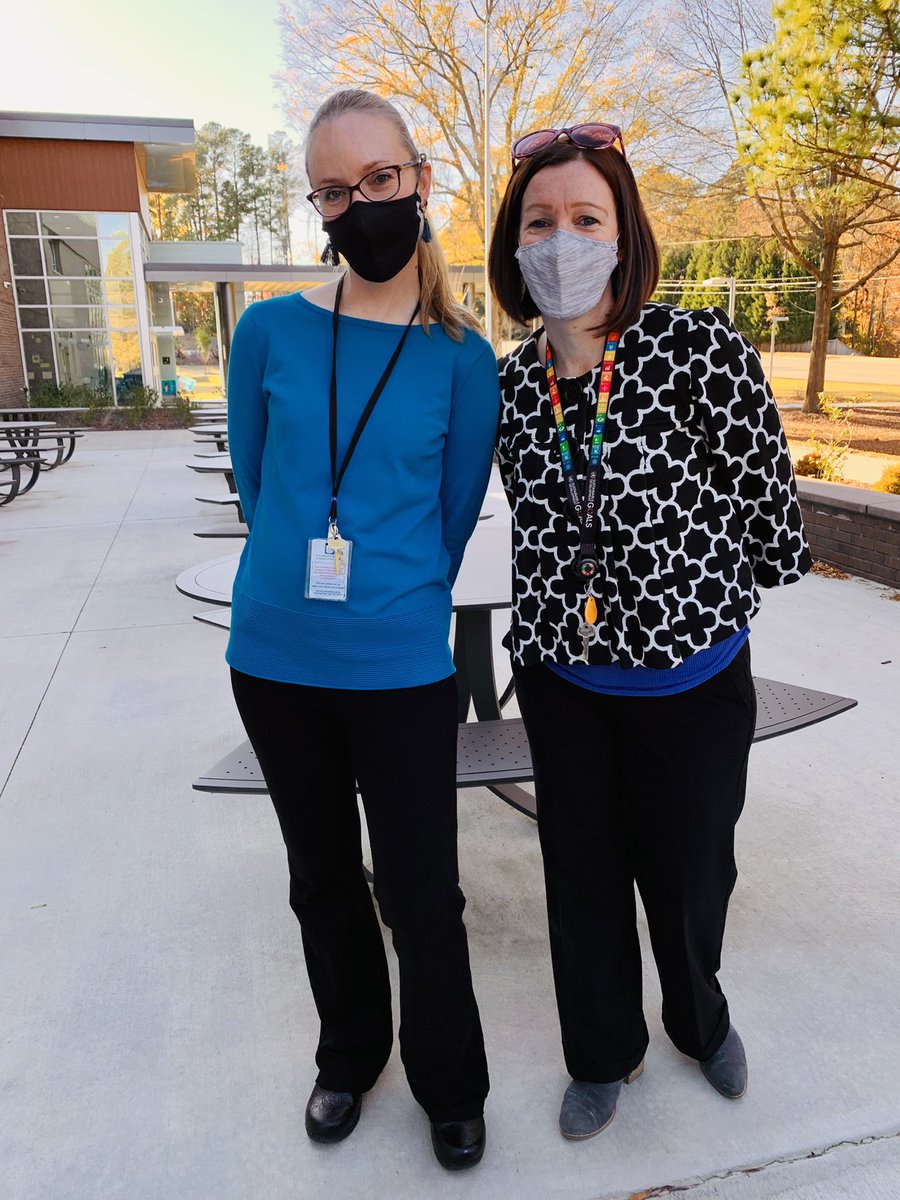 CGHahner's tweet photo. Loved meeting so many prospective families @StoughStallions! Thank you @coxtheheel and @stacey_shumake for welcoming us to your amazing outdoor campus! @wcpssmagnets @Global_WCPSS @oberlinmiddle @ParticipateLrng https://t.co/42gaRknzaz