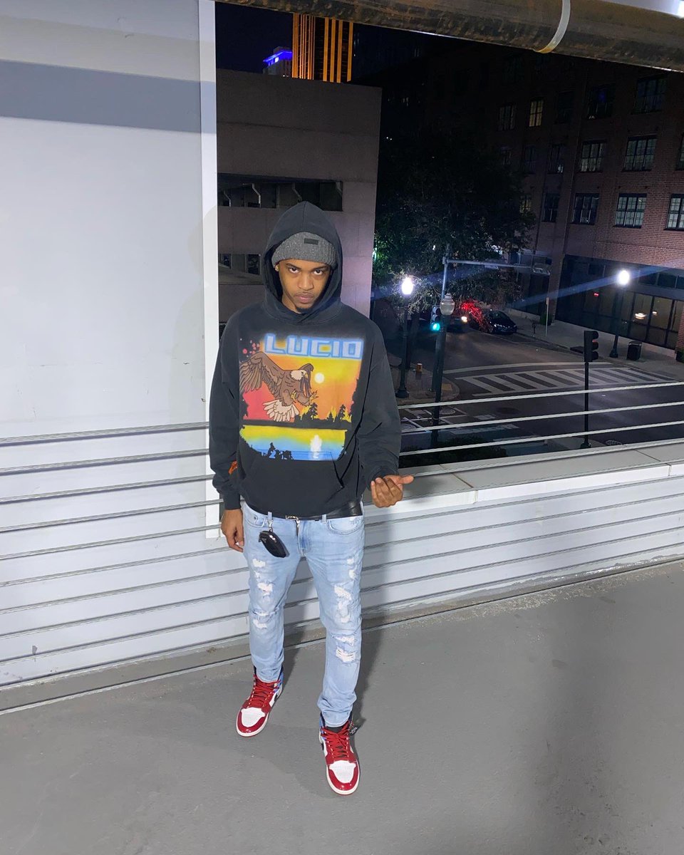 __curtt9's tweet photo. Yo judgment get clouded when you clouted⚔️ https://t.co/qQMaJfKbsA
