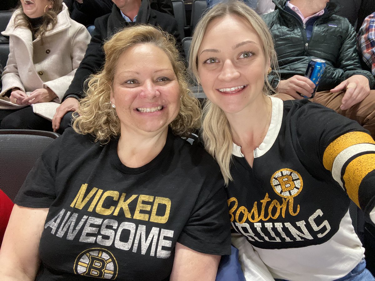 ashleyladou's tweet photo. @NHLBruins #NHLBruins https://t.co/TO5bfUz5Jz