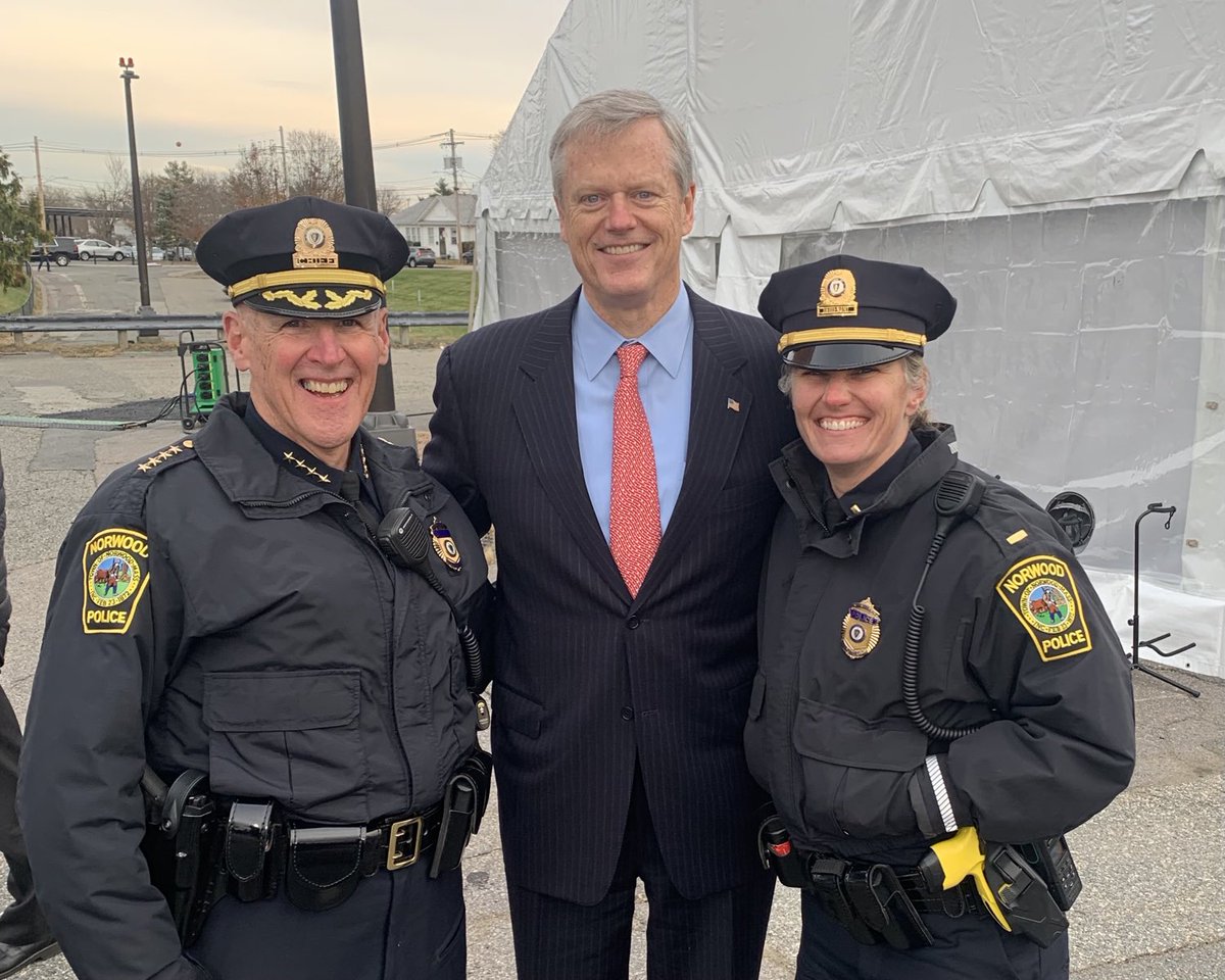 ChiefBrooksNPD's tweet image. Good to see ⁦@MassGovernor⁩ Charlie Baker in #Norwood today to announce the rebuilding of flooded Norwood Hospital.