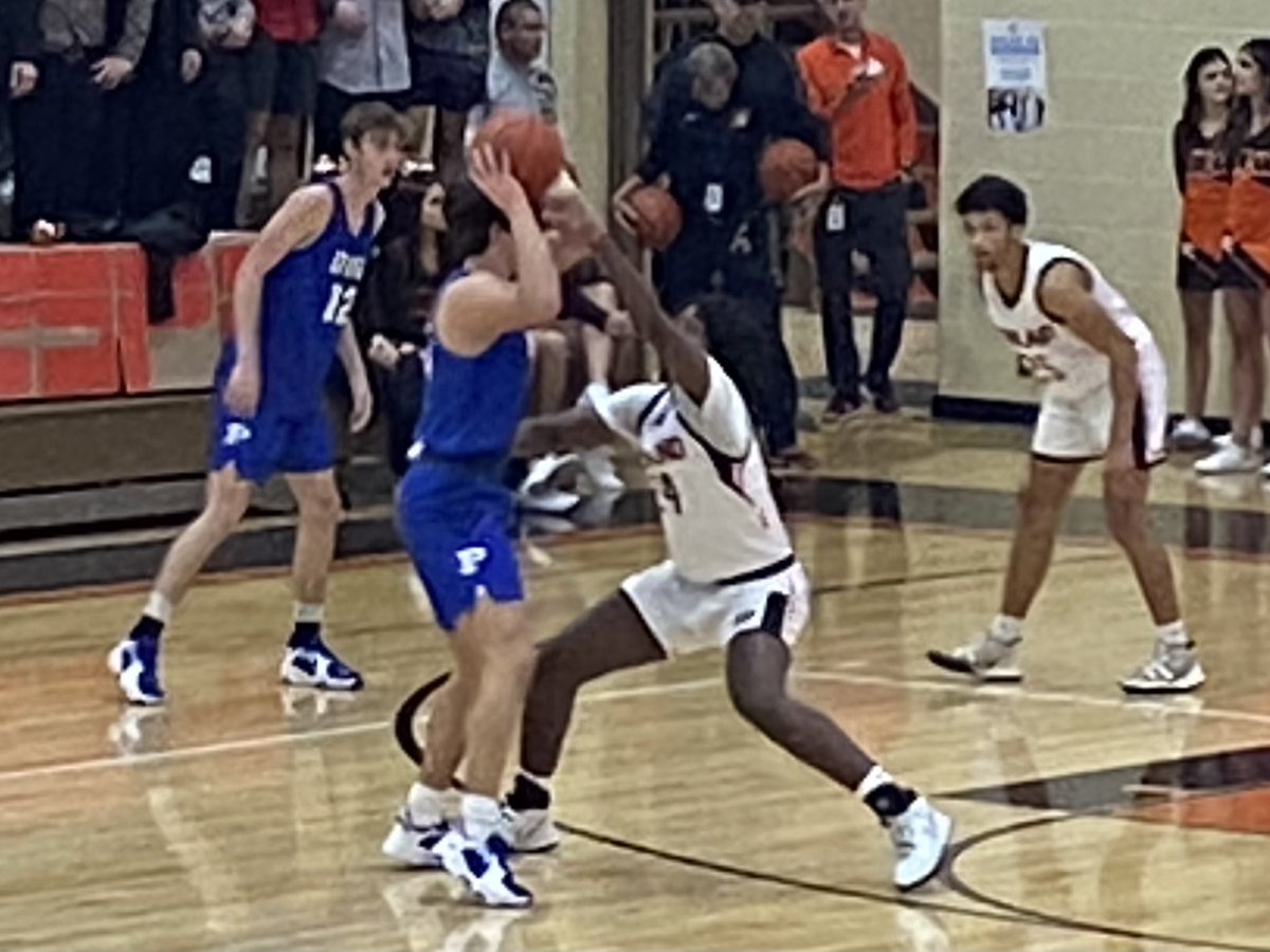 hockenberry52's tweet photo. The Seminary  closed the gap on the road against tough Howland...#ThePolandStory @Poland_G_Hoops @DeJulio116 @HoffmasterMaria @polandschools @PolandAthletics @coachpavlansky https://t.co/GEv2jQbziN