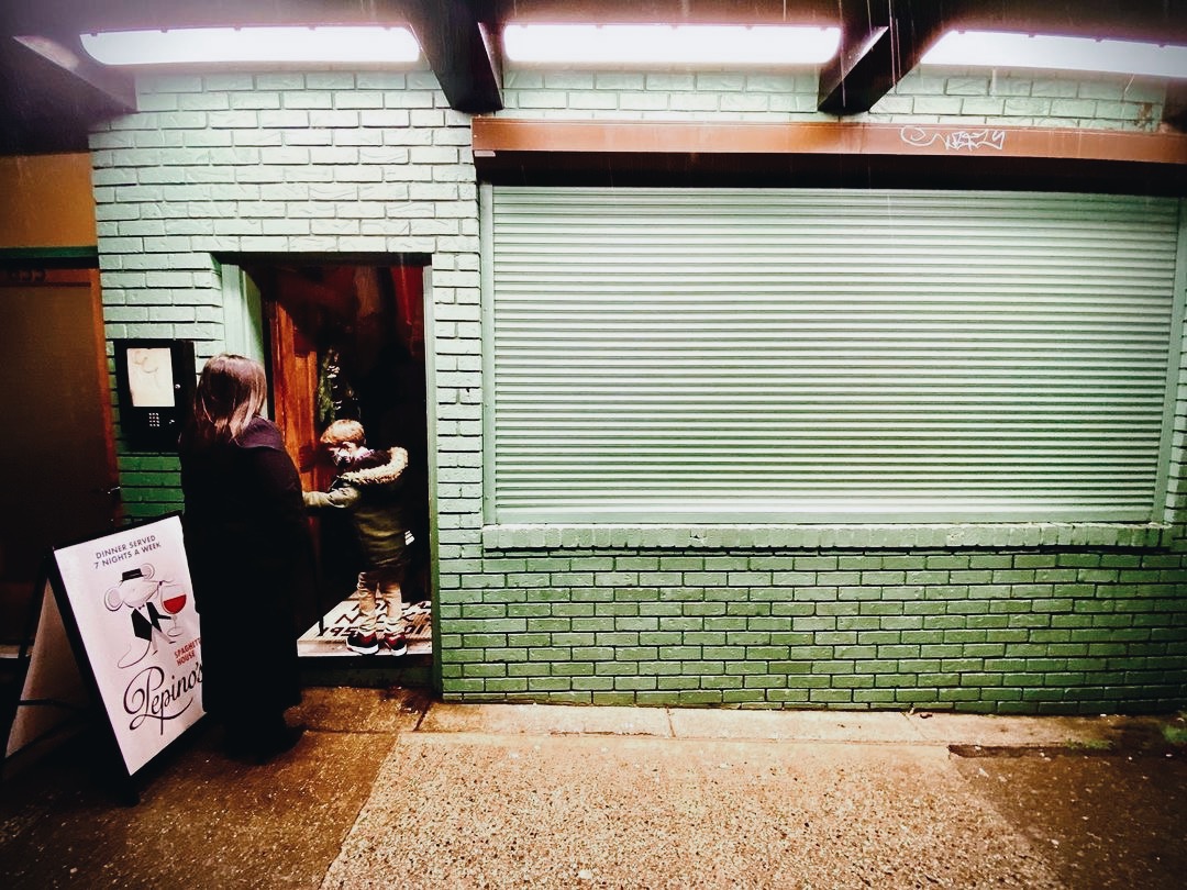 pepinothemouse's tweet photo. Buon sera. 🍝 
#PepinosSpaghettiHouse on #CommercialDrive in Vancouver’s #LittleItaly.
🐭 
[Thanks for sharing — @thefreshbread photo] https://t.co/oWC6pq8HOn
