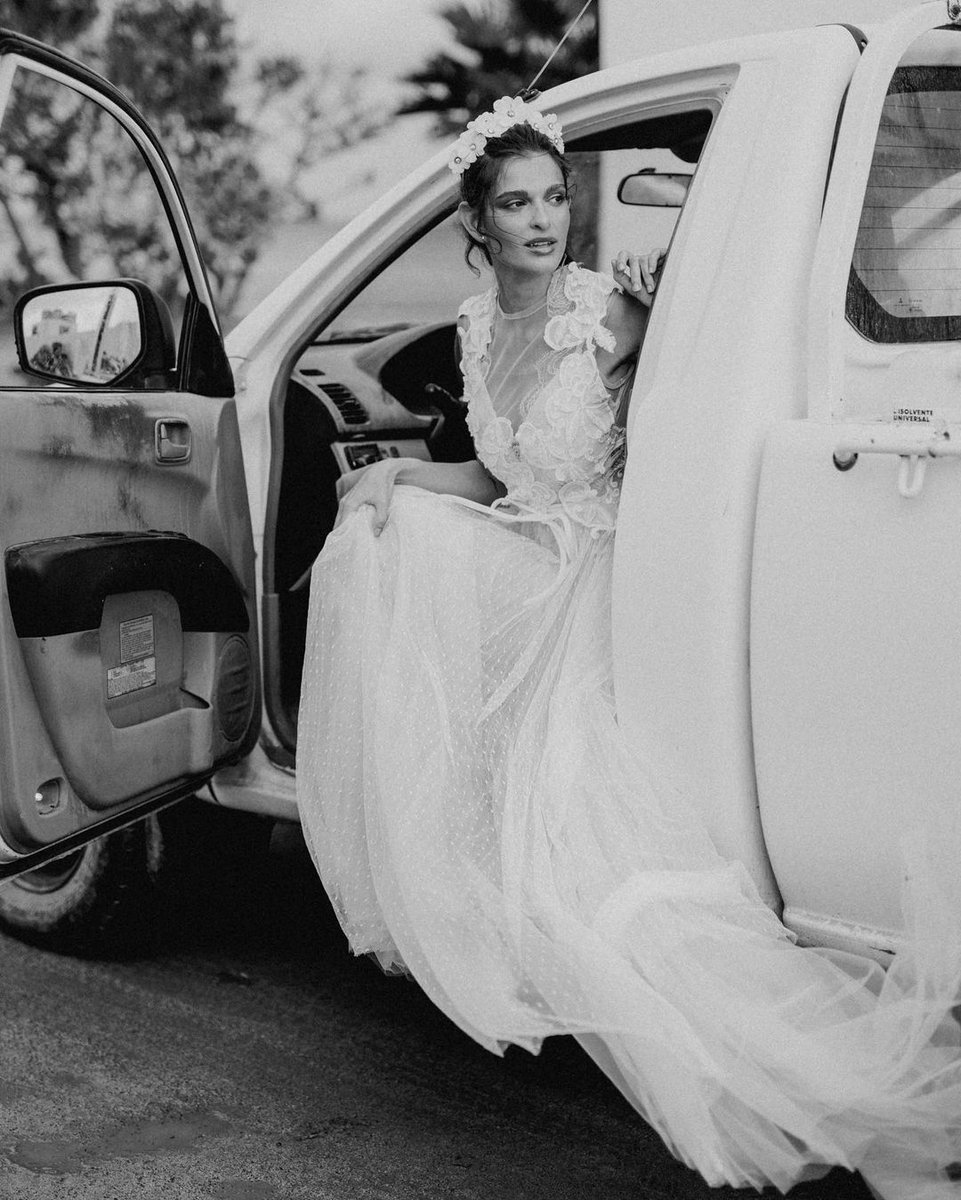 MarcoyMariaMODA's tweet photo. Love @wolvesworkshop 🤍 @susannegapp.photography
#marcoymaria #fashionphotography #shooting #shootinginspo #wolvesworkshop #lagraciosa #weddinginspo #elopement #elopmentwedding #weddingphotography #brides #novias #differentbrides #uniquebrides #noviasunicas #tenerifemoda https://t.co/WhCcQCMO4w