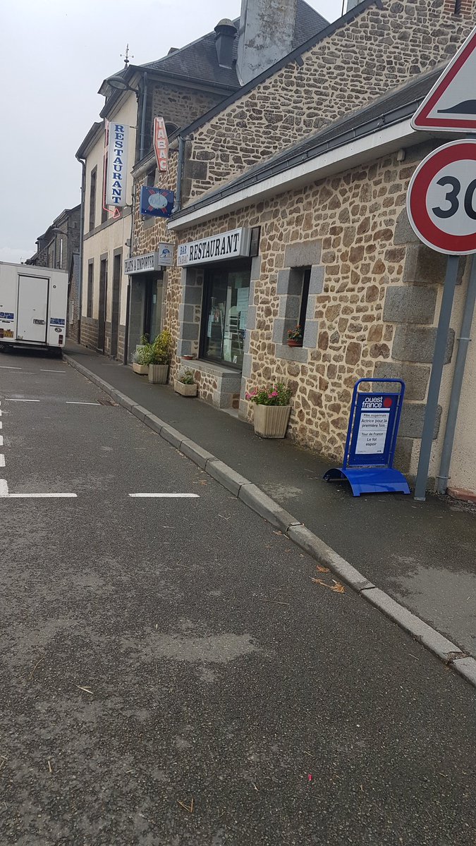 Depuis des mois cherche repreneur cause départ en retraite 03/22 
Dans quelques jours procédure licenciement 3 salariés 
On a frappé à toutes les portes <a href="/CCIMayenne/">CCIMayenne</a> <a href="/pernautjp/">Jean-Pierre Pernaut</a> <a href="/1000_cafes/">1000 cafés</a> <a href="/leboncoin/">leboncoin</a> <a href="/CDLM53/">Courrier de la Mayenne</a> <a href="/OuestFrance53/">Ouest-France 53</a> 
On lâche rien on y croit toujours 🤞
#lavied1maire