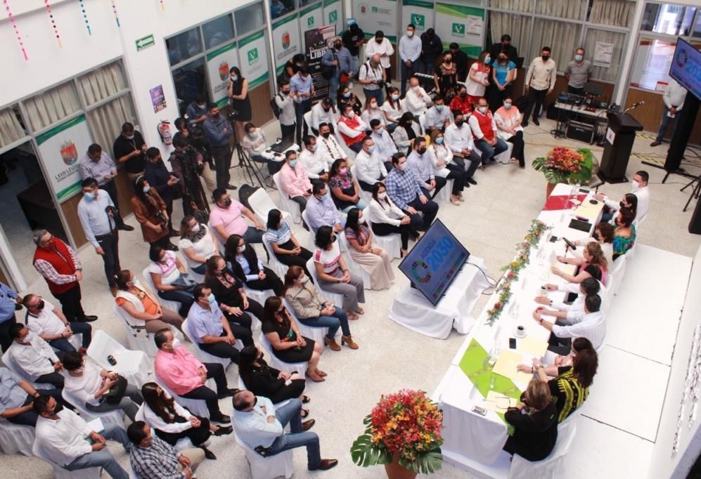 IJECH_Chiapas's tweet photo. 🔈Asiste titular del #IJECH a la instalación de la Comisión Legislativa de desarrollo social y seguimiento al cumplimiento de los ODS que recoge el seguimiento de la Agenda 2030 de la ONU, en el H. Congreso del Estado de Chiapas.
#JuventudesDeCorazón https://t.co/zbvVxCWf9T