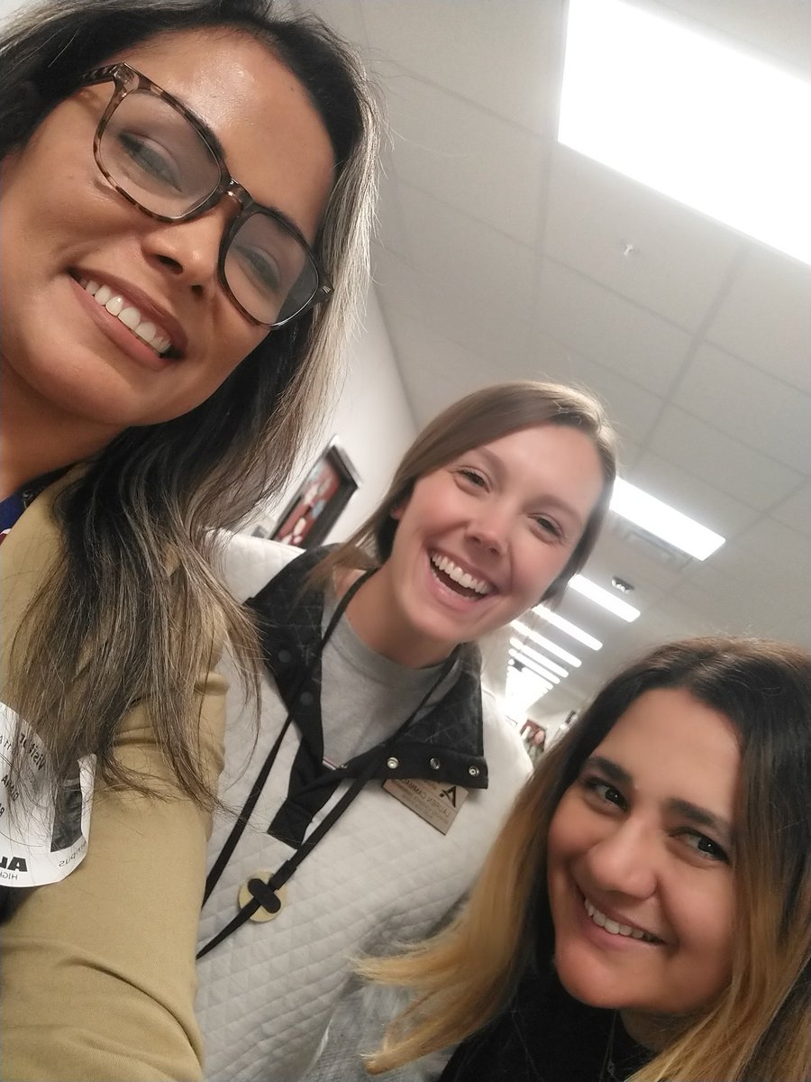 SraDianaCampos's tweet photo. We celebrate our #IB collaboration with #IBAllenISD today! #IBSpanish and #IBFrench Learnings walks. We are so thankful!  #Collaboration @FISDAdvAcad #FutureReady #learningneverstops #ourfisdstory https://t.co/o5zE5FQqIT