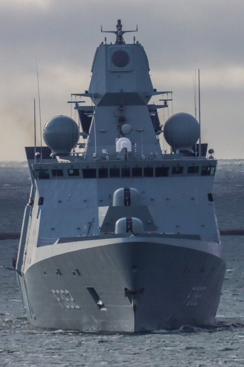 WarshipCam's tweet photo. Royal Danish Navy Huitfeldt-class frigate HDMS Peter Willemoes (F362) off of Plymouth, England - November 30, 2021 #hdmspeterwillemoes #f362
* photo courtesy of @defenceimagesuk https://t.co/7QVXXuanAW