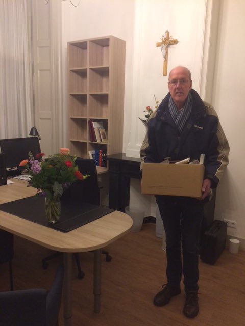 CorneliusLimmen's tweet photo. THE END. De werkkamer is leeg. Vanavond de laatste spulletjes weggehaald. 🥲 https://t.co/aMkQvTVPUL