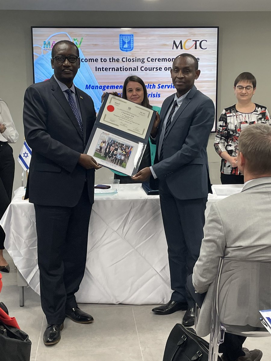 RwandaIsrael's tweet photo. Today Ambassador James Gatera attended the closing ceremony of 06 Rwandan Doctors and Medical professionals who completed their One Week International course in Management of Health Services in Times of Crisis. The Course was organized by @MASHAVisrael and @MCTC_Haifa. https://t.co/RVBmQTLGUH