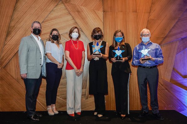 Hoy se realizó la premiación de la segunda edición del Fondo Especial FSBV que apoya la sostenibilidad de programas sociales. Felicidades a <a href="/ciudaddelnino/">Ciudad del Niño</a> <a href="/aldeaspanama/">Aldeas Infantiles SOS en Panamá</a> y <a href="/FValorate/">Fundación Valórate</a> quienes resultaron ganadores. Gracias por todo lo que hacen. #fsbv25años #seguimosapoyando