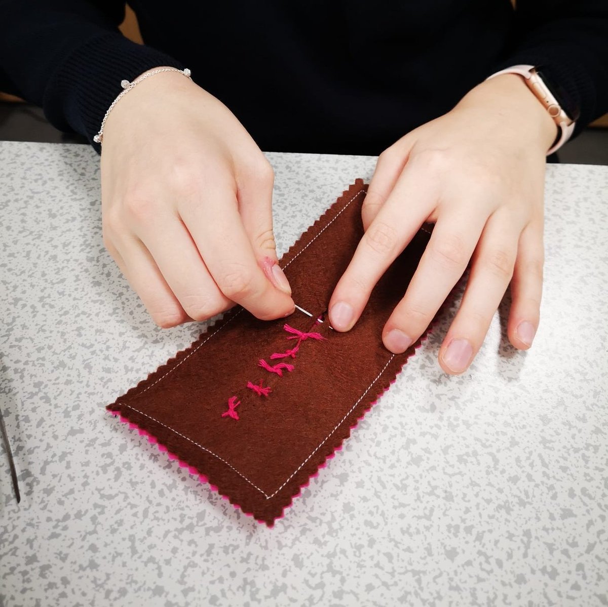 SEC_Science's tweet photo. MEDSOC practised their suturing skills this week. It's not as easy as it looks but they all did a pretty neat job! #medicsinthemaking #futuremedics #surgery #sutures #stitches #Medsoc #SEC_Science #skills #hospital #education
#medicaleducation #nursing https://t.co/uzw5fqZucN