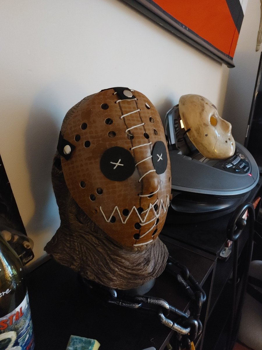 ChefGlenn72's tweet image. New mask!  Sam from Trick or Treat. All acrylic. Getting the mesh look proved challenging but pretty happy with how it turned out. #covidcrafts #funathome #keepingcreative. And as always thanx to @BigHushofTX for the inspiration.