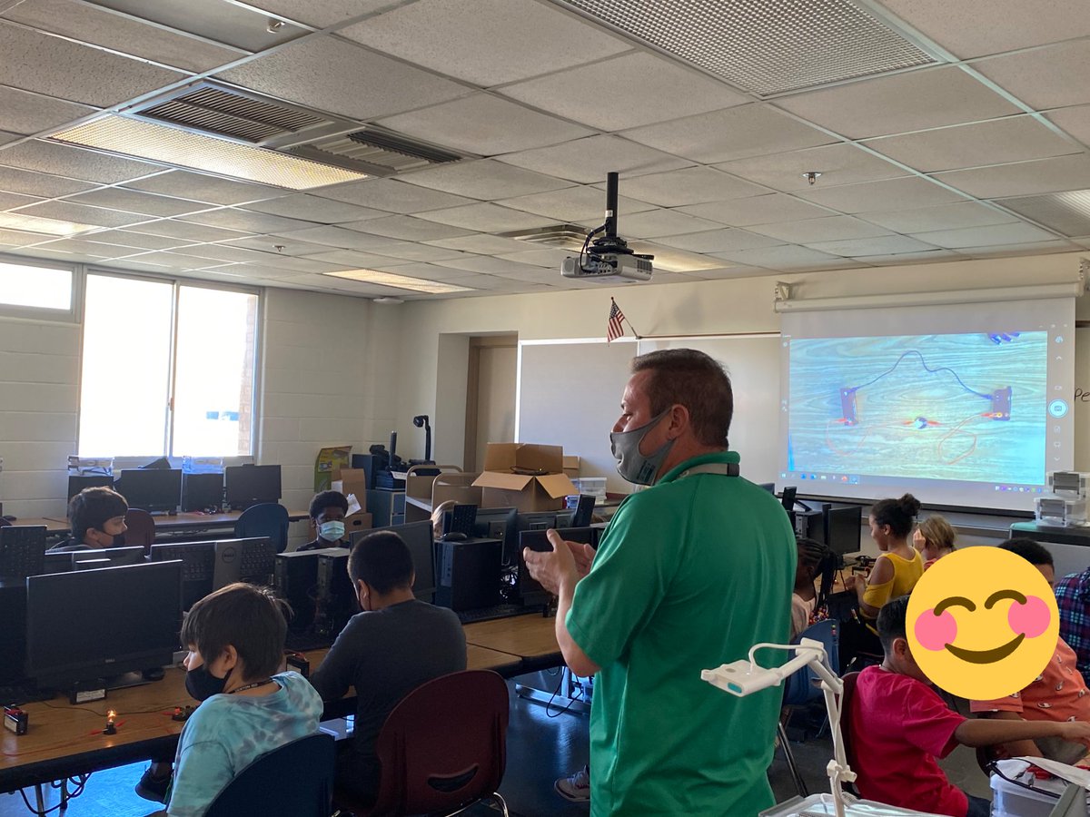 Thank you @CoServ for coming to @EversParkElem and giving our 4th grade students a great lesson on circuits! We are so grateful for your continued partnership. @dentonisd #amilliondreams