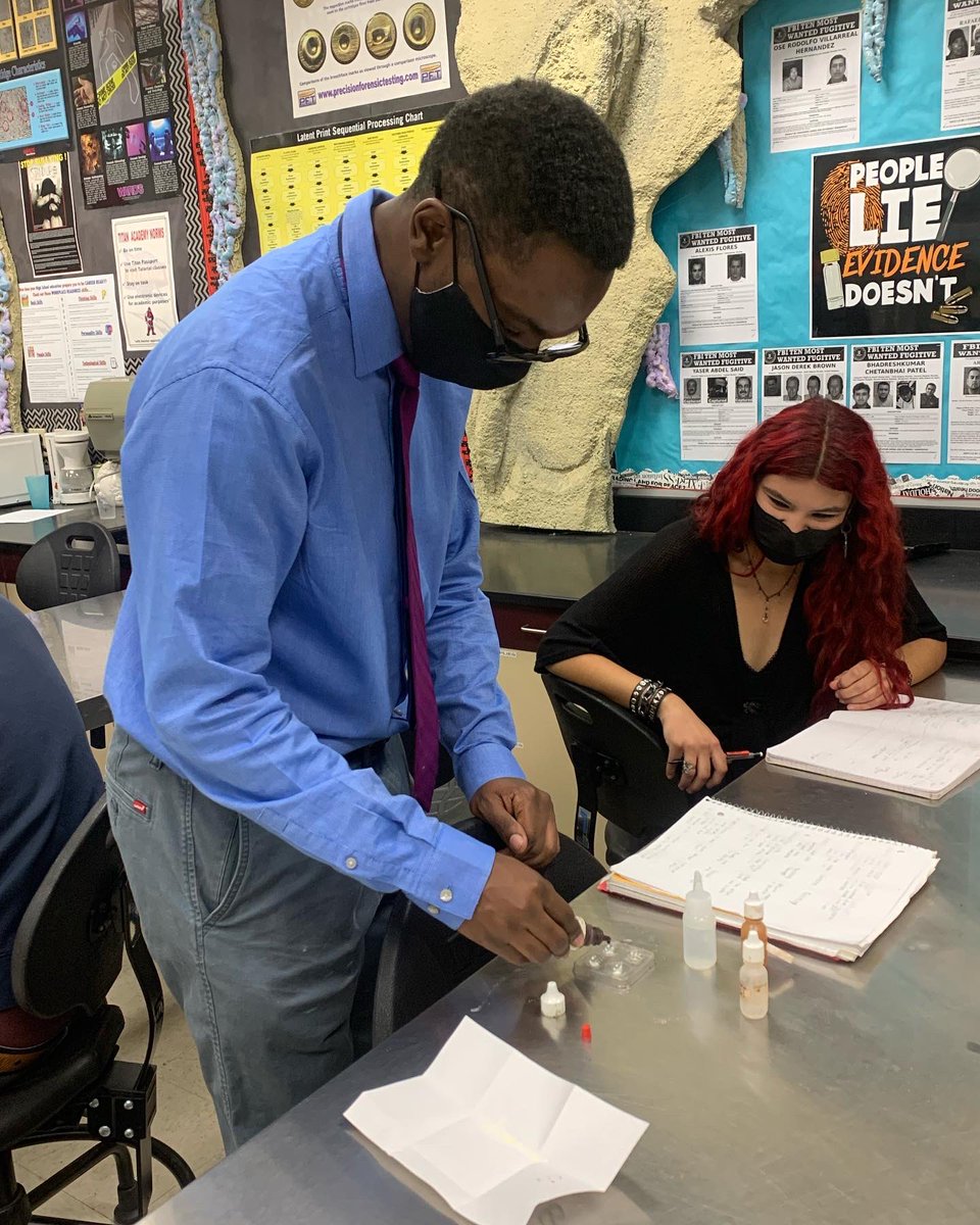C6H12O6Addict's tweet photo. Identifying their unknown drugs today and doing amazing, as always. #forensics #labbasedlearning #forensiclabs https://t.co/fqTKwMa0HK