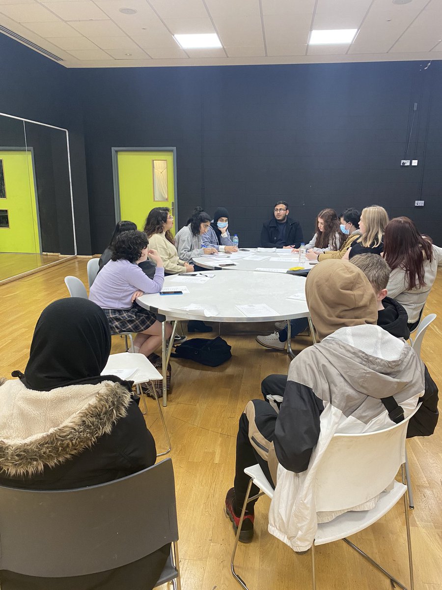 BWD_YPS's tweet photo. A jam packed agenda at the monthly SYA Youyh forum this evening held at @blackburnyz , young people continued to discuss the vaccinations,  the BwD Young Inspectors project, the well-being champions project and the upcoming youth elections. #Enjoy #Learn #Achieve #SYAYouthForum https://t.co/RqXeMMheis