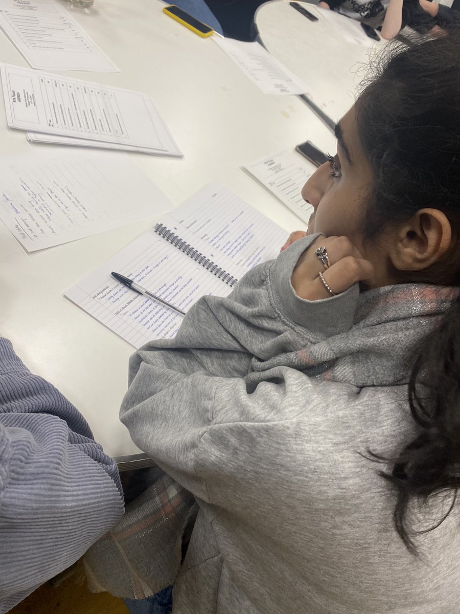 BWD_YPS's tweet photo. A jam packed agenda at the monthly SYA Youyh forum this evening held at @blackburnyz , young people continued to discuss the vaccinations,  the BwD Young Inspectors project, the well-being champions project and the upcoming youth elections. #Enjoy #Learn #Achieve #SYAYouthForum https://t.co/RqXeMMheis