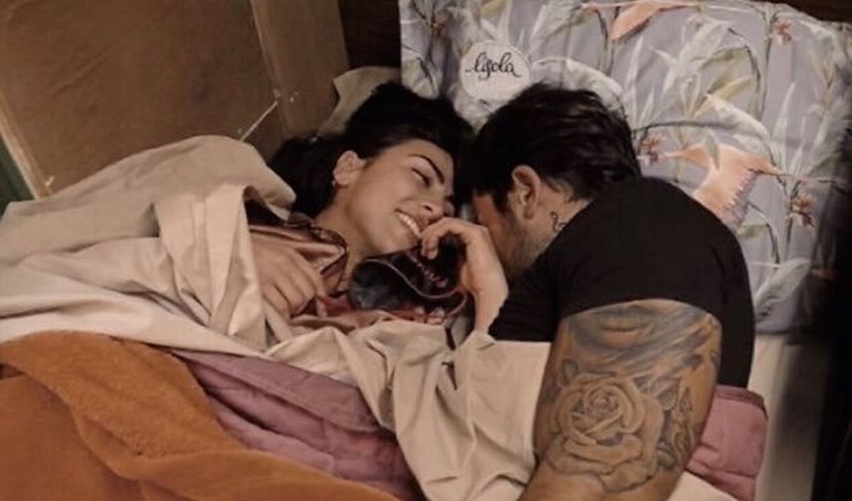 Hai_Detto_Trash's tweet image. È troppo se chiedo anche io un amore così?😭 #prelemi #pierpaolopretelli