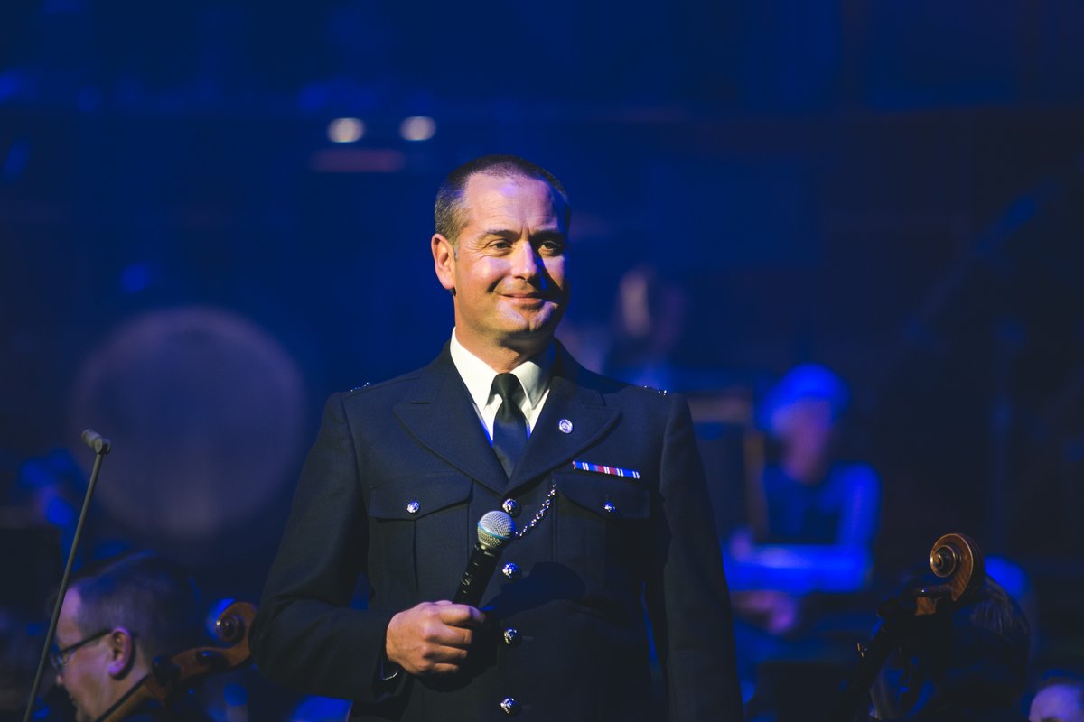 policeorchestra's tweet photo. It's Chriiiiisssstmasssssss! (Nearly!) #Advent 
***THREE DAYS TO GO***
#PCDanny is ready for our #PromsNightSpectacular, are you?
7:30pm, Symphony Hall #Birmingham
https://t.co/e4U90h8pQ6
#BPSOChristmas #bpsoproms #Christmas https://t.co/Tf015zZ6PM