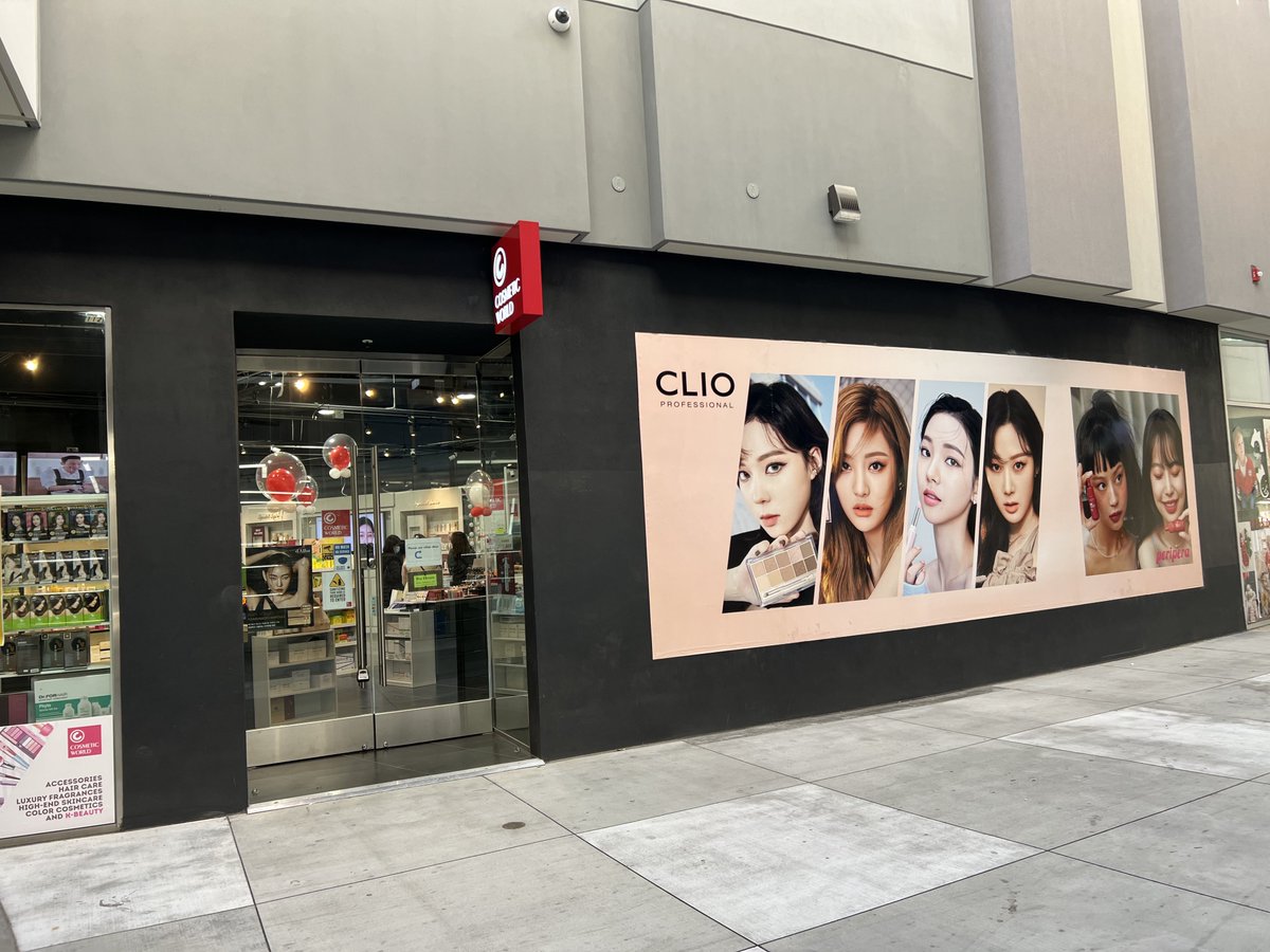 aespresso_2's tweet image. i love california because i can literally come out of the restaurant and see a giant poster of aespa while a boba place plays ‘savage’ in the background